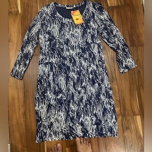 Komil Navy and White Patterned Dress